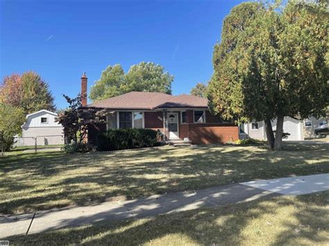 houses for sale st clair shores|Saint Clair Shores Real Estate & Saint Clair Shores, MI Homes。